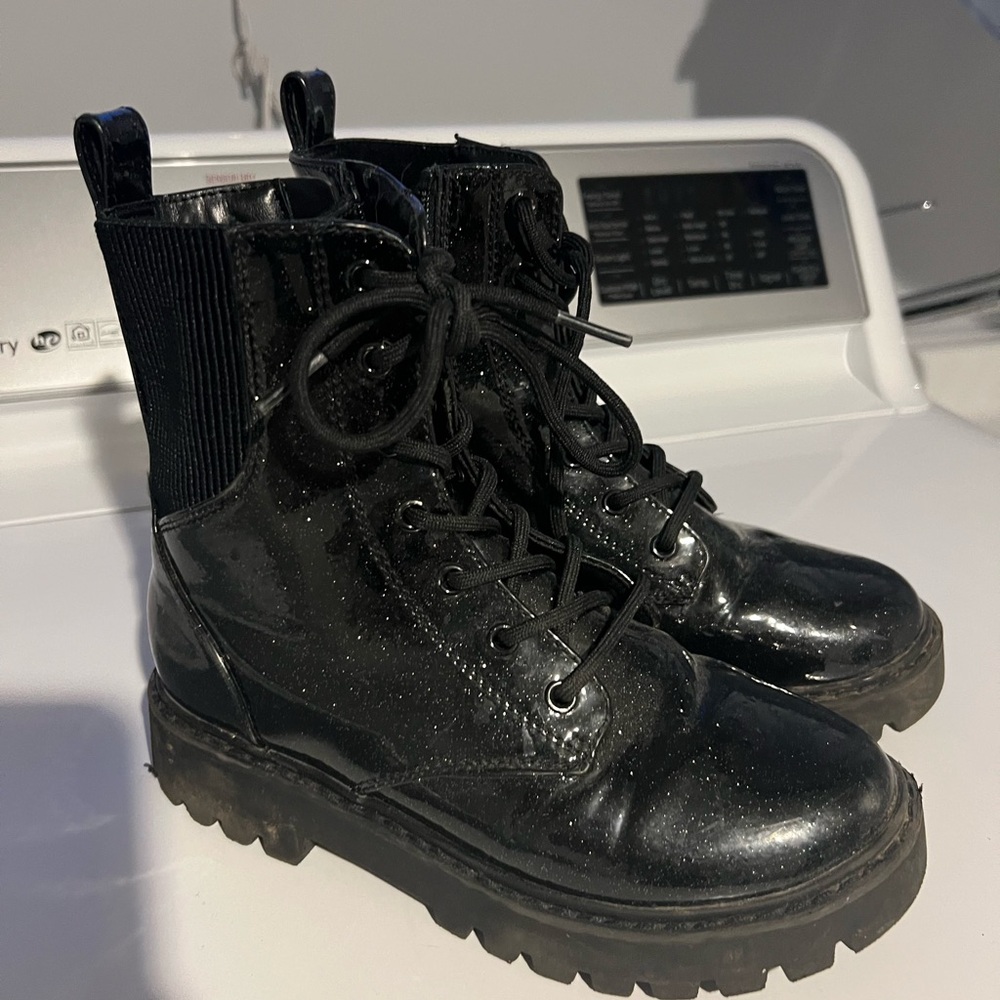 Art Class Glossy Black Girls Boot